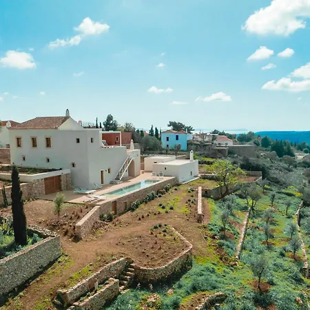 Casa Kombonada Villa