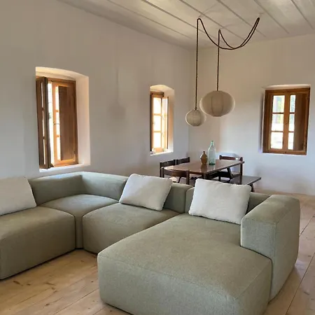 فيلة Casa Kombonada *